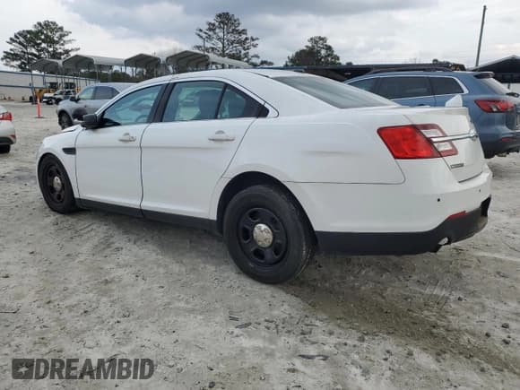 ✅ 2016 Ford Police Interceptor • VIN: 1FAHP2MT2GG138435 • Lot: 44161485. Listed on Copart with 97,497 mi. Free auction sales archive from the USA and detailed vehicle history report at DreamBid. Image 2.