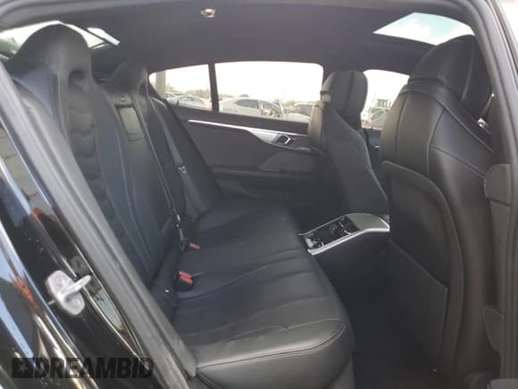 ✅ 2024 BMW 8 Series 840i • VIN: WBAGV2C07LCE26407 • Lot: 76743714. Wystawiony na Copart z przebiegiem 44 037 mil. Bezpłatny archiwum sprzedaży aukcyjnych z USA i szczegółowy raport historii pojazdu na DreamBid. Zdjęcie 10.