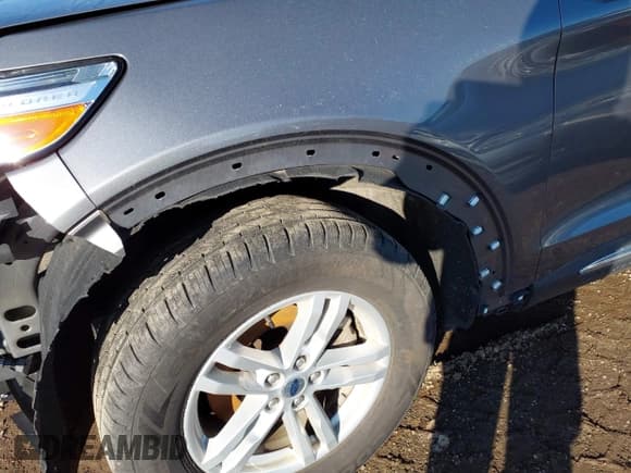 ✅ 2021 Ford Explorer XLT • VIN: 1FMSK8DH4MGA13408 • Lot: 41863457. Wystawiony na IAAI z przebiegiem 76 530 mil. Bezpłatny archiwum sprzedaży aukcyjnych z USA i szczegółowy raport historii pojazdu na DreamBid. Zdjęcie 19.