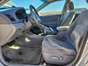 ✅ 2004 Toyota Camry LE • VIN: JTDBE32K940247369 • Lot: 94476305. Wystawiony na Copart z przebiegiem 176 333 mil. Bezpłatny archiwum sprzedaży aukcyjnych z USA i szczegółowy raport historii pojazdu na DreamBid. Zdjęcie 7.