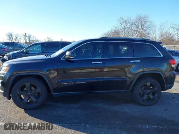 ✅ 2014 Jeep Grand Cherokee Limited • VIN: 1C4RJFBG7EC546608 • Lot: 43880124. Wystawiony na IAAI z przebiegiem 118 275 mil. Bezpłatny archiwum sprzedaży aukcyjnych z USA i szczegółowy raport historii pojazdu na DreamBid. Zdjęcie 14.