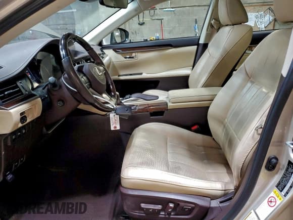 ✅ 2016 Lexus ES 330 • VIN: 58ABK1GG1GU033415 • Lot: 93966195. Listed on Copart with 51,628 mi. Free auction sales archive from the USA and detailed vehicle history report at DreamBid. Image 7.