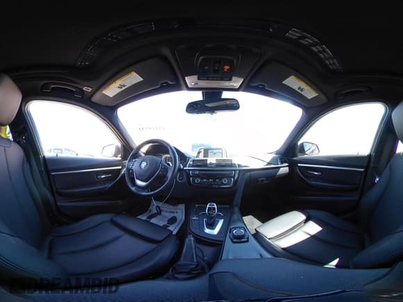 ✅ 2018 BMW 3 Series 330i • VIN: WBA8B9C54JEE83246 • Lot: 43319232. Listed on IAAI with 55,385 mi. Free auction sales archive from the USA and detailed vehicle history report at DreamBid. Image 21.