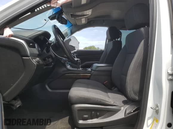 2018 Chevrolet Suburban LS с VIN 1GNSCGKC6JR379977, выставлен на аукционе Copart как лот 54351685 с пробегом 138 574 миль миль и Списание • Salvage title. История ставок и продаж доступна на DreamBid. Изображение 7.