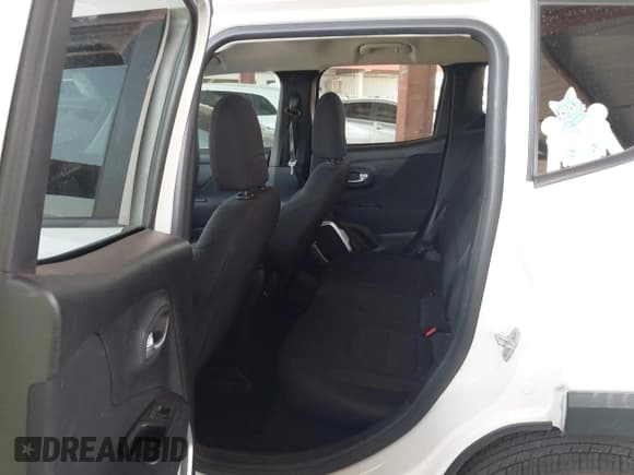 ✅ 2018 Jeep Renegade Altitude • VIN: ZACCJBBB6JPJ30250 • Lot: 42641735. Listed on IAAI with 147,531 mi. Free auction sales archive from the USA and detailed vehicle history report at DreamBid. Image 8.