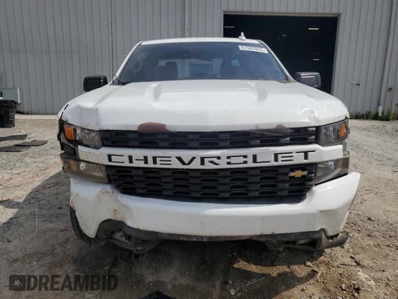 ✅ 2020 Chevrolet Silverado 1500 Custom • VIN: 1GCPWBEF6LZ260957 • Lot: 61503355. Wystawiony na Copart z przebiegiem 107 929 mil. Bezpłatny archiwum sprzedaży aukcyjnych z USA i szczegółowy raport historii pojazdu na DreamBid. Zdjęcie 5.