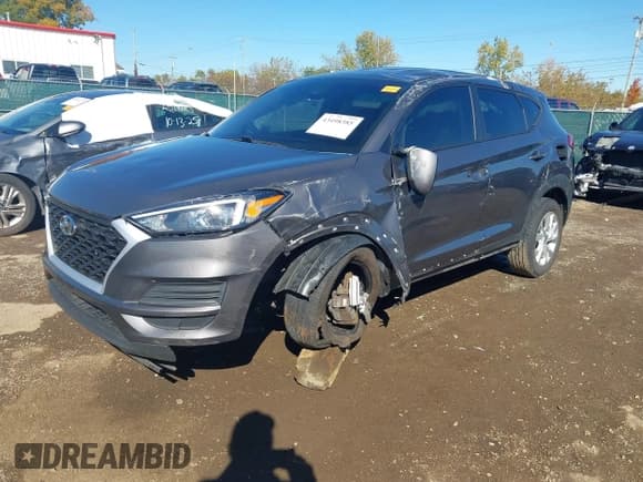 ✅ 2020 Hyundai Tucson SE • VIN: KM8J2CA47LU266254 • Лот: 43498385. Опубликован ранее на IAAI с пробегом 100 128 миль. Бесплатный доступ к архиву аукционных продаж из США и подробный отчёт об истории автомобиля на DreamBid. Изображение 2.