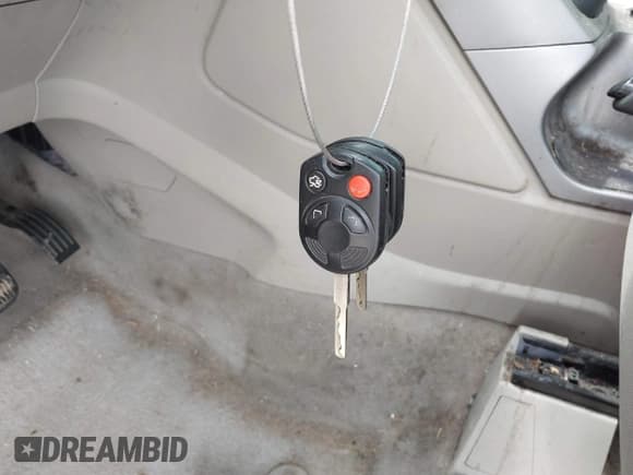 ✅ 2014 Ford C-Max SE • VIN: 1FADP5AU7EL508750 • Lot: 42139897. Wystawiony na IAAI z przebiegiem 117 685 mil. Bezpłatny archiwum sprzedaży aukcyjnych z USA i szczegółowy raport historii pojazdu na DreamBid. Zdjęcie 11.