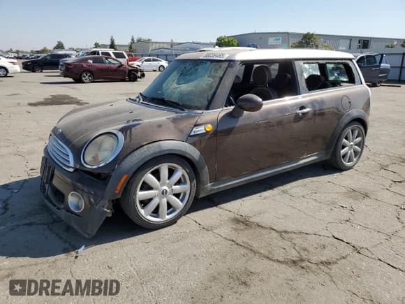 ✅ 2008 MINI Clubman • VIN: WMWML33508TJ46178 • Lot: 68038465. Listed on Copart with 162,812 mi. Free auction sales archive from the USA and detailed vehicle history report at DreamBid. Image 1.