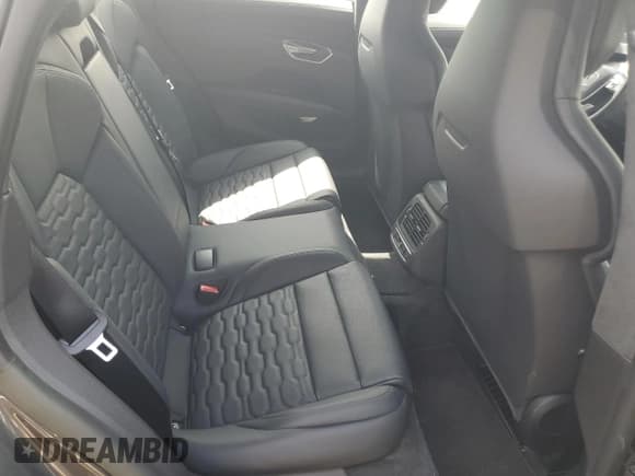 ✅ 2024 Audi RS e-tron GT • VIN: WAUBHBFW1R7900142 • Лот: 61014125. Опубликован ранее на Copart с пробегом 8 218 миль. Бесплатный доступ к архиву аукционных продаж из США и подробный отчёт об истории автомобиля на DreamBid. Изображение 10.