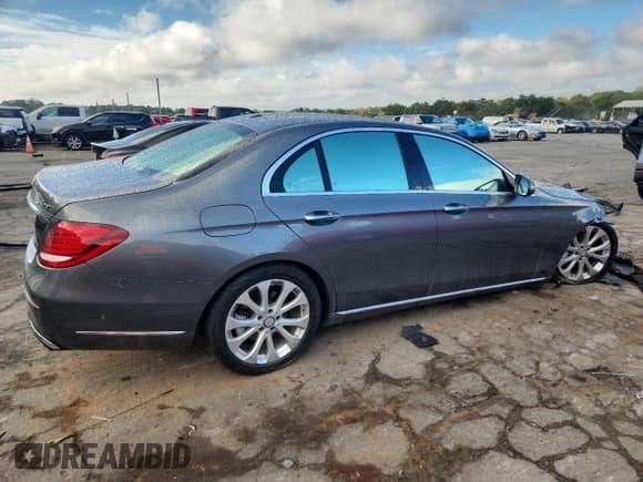 ✅ 2017 Mercedes-Benz E 300 Luxury • VIN: WDDZF4KB0HA145109 • Lot: 82326585. Listed on Copart with 110,062 mi. Free auction sales archive from the USA and detailed vehicle history report at DreamBid. Image 3.
