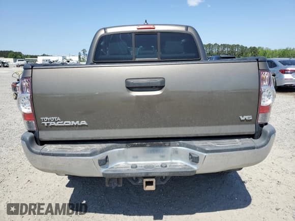 ✅ 2015 Toyota Tacoma • VIN: 3TMLU4EN3FM200857 • Lot: 53662445. Listed on Copart with 99,782 mi. Free auction sales archive from the USA and detailed vehicle history report at DreamBid. Image 6.