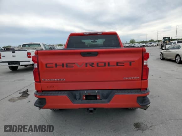 ✅ 2020 Chevrolet Silverado 1500 Custom • VIN: 1GCRWBEH8LZ336446 • Lot: 44716033. Wystawiony na Copart z przebiegiem 95 815 mil. Bezpłatny archiwum sprzedaży aukcyjnych z USA i szczegółowy raport historii pojazdu na DreamBid. Zdjęcie 6.