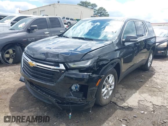 ✅ 2023 Chevrolet Traverse LS • VIN: 1GNERFKW9PJ319344 • Lot: 42181237. Wystawiony na IAAI z przebiegiem 33 760 mil. Bezpłatny archiwum sprzedaży aukcyjnych z USA i szczegółowy raport historii pojazdu na DreamBid. Zdjęcie 2.