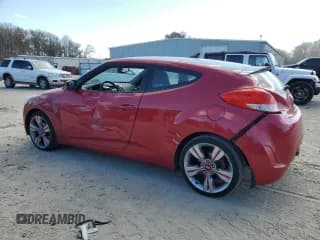✅ 2013 Hyundai Veloster w/Gray Int • VIN: KMHTC6AD7DU122924 • Lot: 83665054. Wystawiony na Copart z przebiegiem 98 270 mil. Bezpłatny archiwum sprzedaży aukcyjnych z USA i szczegółowy raport historii pojazdu na DreamBid. Zdjęcie 2.