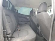 ✅ 2018 Chevrolet Colorado 2WD LT • VIN: 1GCGSCEN8J1129100 • Лот: 64276964. Опубликован ранее на Copart с пробегом 65 825 миль. Бесплатный доступ к архиву аукционных продаж из США и подробный отчёт об истории автомобиля на DreamBid. Изображение 11.