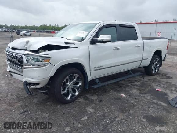 2019 Ram 1500 Limited z VIN 1C6SRFPT3KN774290, wystawiony jako IAAI lot #42413133 z przebiegiem 72 324 mil mil oraz . Historia ofert i sprzedaży dostępna na DreamBid. Obrazek 17.