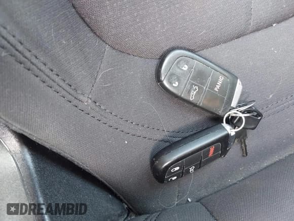 ✅ 2015 Chrysler 200 Limited • VIN: 1C3CCCAB7FN662177 • Lot: 42032768. Listed on IAAI with 64,570 mi. Free auction sales archive from the USA and detailed vehicle history report at DreamBid. Image 11.