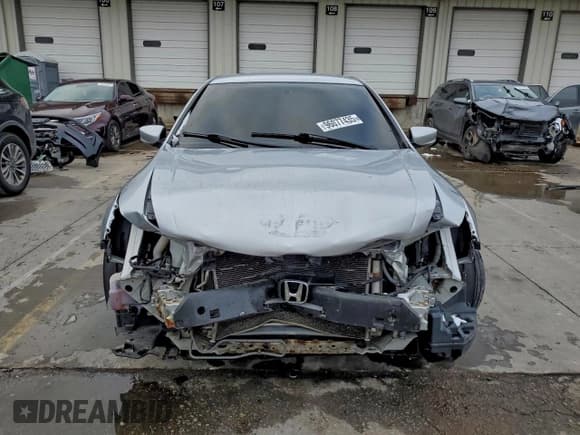 ✅ 2009 Honda Accord LX-P • VIN: 1HGCP26409A001916 • Lot: 96077435. Listed on Copart with 176,272 mi. Free auction sales archive from the USA and detailed vehicle history report at DreamBid. Image 5.