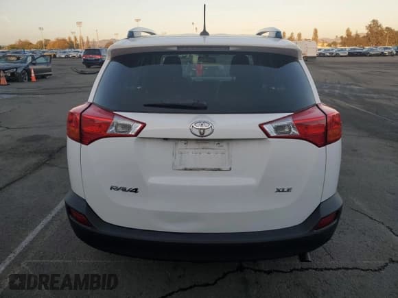 ✅ 2014 Toyota RAV4 XLE • VIN: JTMWFREV6ED026040 • Лот: 91691195. Опубликован ранее на Copart с пробегом 143 573 миль. Бесплатный доступ к архиву аукционных продаж из США и подробный отчёт об истории автомобиля на DreamBid. Изображение 6.