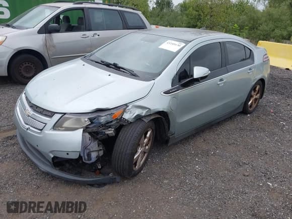 ✅ 2012 Chevrolet Volt • VIN: 1G1RD6E47CU104677 • Lot: 43249130. Wystawiony na IAAI z przebiegiem Nie podano. Bezpłatny archiwum sprzedaży aukcyjnych z USA i szczegółowy raport historii pojazdu na DreamBid. Zdjęcie 2.