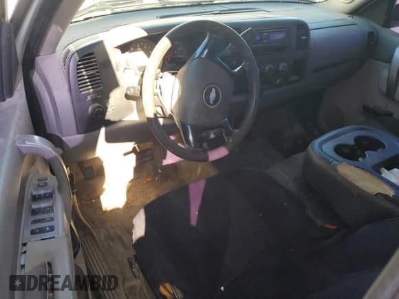 ✅ 2010 Chevrolet Silverado 1500 • VIN: 3GCRCPE00AG159808 • Лот: 81174664. Опубликован ранее на Copart с пробегом 340 500 миль. Бесплатный доступ к архиву аукционных продаж из США и подробный отчёт об истории автомобиля на DreamBid. Изображение 8.