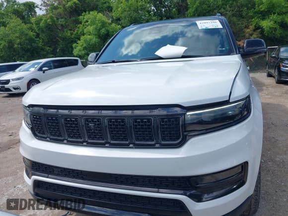 ✅ 2024 Jeep Grand Wagoneer Series II • VIN: 1C4SJSFP4RS127115 • Lot: 42097396. Listed on IAAI with 45,680 mi. Free auction sales archive from the USA and detailed vehicle history report at DreamBid. Image 12.