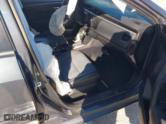 ✅ 2015 Toyota Corolla S Plus • VIN: 2T1BURHE8FC455906 • Лот: 43463824. Опубликован ранее на IAAI с пробегом 121 333 миль. Бесплатный доступ к архиву аукционных продаж из США и подробный отчёт об истории автомобиля на DreamBid. Изображение 5.