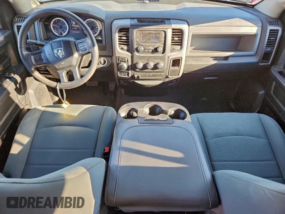 ✅ 2016 Ram 1500 Tradesman • VIN: 1C6RR7FM6GS379902 • Lot: 96057595. Wystawiony na Copart z przebiegiem 179 115 mil. Bezpłatny archiwum sprzedaży aukcyjnych z USA i szczegółowy raport historii pojazdu na DreamBid. Zdjęcie 8.