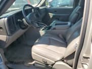 ✅ 2004 Chevrolet Suburban LS • VIN: 3GNEC16Z64G188962 • Лот: 51783375. Опубликован ранее на Copart с пробегом 190 017 миль. Бесплатный доступ к архиву аукционных продаж из США и подробный отчёт об истории автомобиля на DreamBid. Изображение 7.