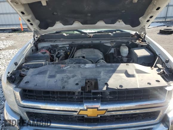 ✅ 2008 Chevrolet Silverado 2500HD Work Truck • VIN: 1GCHC29K48E155658 • Lot: 49832375. Wystawiony na Copart z przebiegiem 218 660 mil. Bezpłatny archiwum sprzedaży aukcyjnych z USA i szczegółowy raport historii pojazdu na DreamBid. Zdjęcie 11.