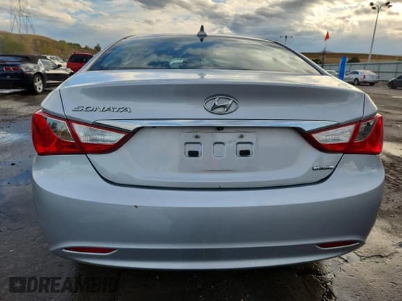 ✅ 2011 Hyundai Sonata Limited • VIN: 5NPEC4AC2BH139128 • Лот: 84434555. Опубликован ранее на Copart с пробегом 99 917 миль. Бесплатный доступ к архиву аукционных продаж из США и подробный отчёт об истории автомобиля на DreamBid. Изображение 6.