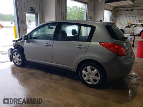 ✅ 2011 Nissan Versa S • VIN: 3N1BC1CP3BL508714 • Lot: 61134635. Wystawiony na Copart z przebiegiem 184 246 mil. Bezpłatny archiwum sprzedaży aukcyjnych z USA i szczegółowy raport historii pojazdu na DreamBid. Zdjęcie 2.
