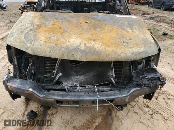 ✅ 2007 GMC Sierra 1500 • VIN: 1GTJC33D87F117408 • Лот: 87480564. Опубликован ранее на Copart с пробегом Не указан. Бесплатный доступ к архиву аукционных продаж из США и подробный отчёт об истории автомобиля на DreamBid. Изображение 11.