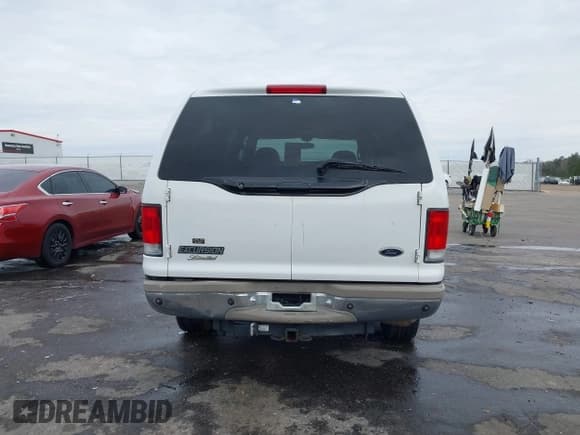 ✅ 2000 Ford Excursion Limited • VIN: 1FMNU43S0YEC77191 • Лот: 41593538. Опубликован ранее на IAAI с пробегом 207 847 миль. Бесплатный доступ к архиву аукционных продаж из США и подробный отчёт об истории автомобиля на DreamBid. Изображение 16.