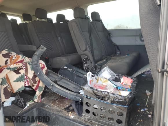 ✅ 2016 Ford Transit XLT • VIN: 1FMZK1YM9GKB12742 • Lot: 91829305. Wystawiony na Copart z przebiegiem 150 591 mil. Bezpłatny archiwum sprzedaży aukcyjnych z USA i szczegółowy raport historii pojazdu na DreamBid. Zdjęcie 11.