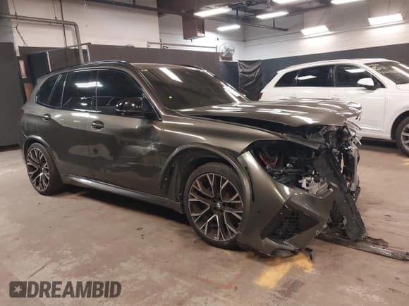 ✅ 2022 BMW X5 M • VIN: 5YMJU0C01N9M53283 • Лот: 41967645. Опубликован ранее на IAAI с пробегом 42 129 миль. Бесплатный доступ к архиву аукционных продаж из США и подробный отчёт об истории автомобиля на DreamBid. Изображение 1.