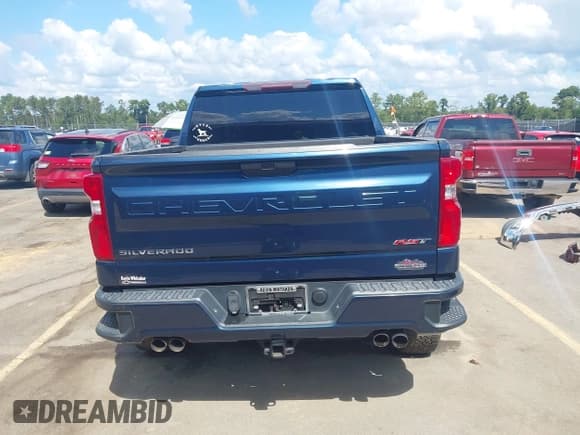 ✅ 2019 Chevrolet Silverado 1500 RST • VIN: 1GCUYEEDXKZ168469 • Lot: 43011980. Wystawiony na IAAI z przebiegiem 112 039 mil. Bezpłatny archiwum sprzedaży aukcyjnych z USA i szczegółowy raport historii pojazdu na DreamBid. Zdjęcie 17.