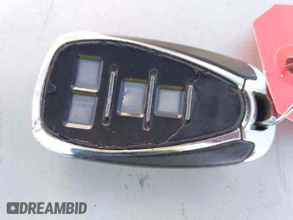 2018 Chevrolet Malibu LT z VIN 1G1ZD5ST7JF183128, wystawiony jako IAAI lot #42891573 z przebiegiem 137 547 mil mil oraz . Historia ofert i sprzedaży dostępna na DreamBid. Obrazek 11.