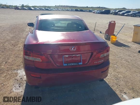 ✅ 2014 Lexus IS 250 C • VIN: JTHFF2C27E2530672 • Лот: 43684344. Опубликован ранее на IAAI с пробегом 91 999 миль. Бесплатный доступ к архиву аукционных продаж из США и подробный отчёт об истории автомобиля на DreamBid. Изображение 17.