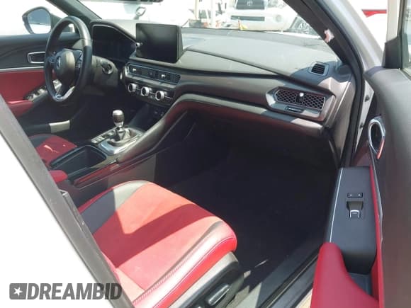 ✅ 2024 Acura Integra Technology • VIN: 19UDE4G77RA028884 • Lot: 42444091. Listed on IAAI with 18,600 mi. Free auction sales archive from the USA and detailed vehicle history report at DreamBid. Image 5.
