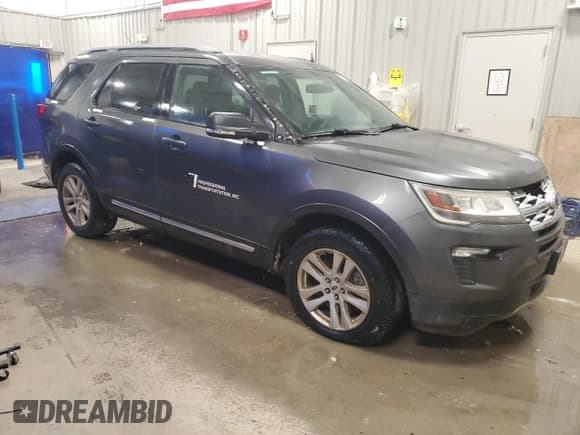 ✅ 2019 Ford Explorer XLT • VIN: 1FM5K8D86KGB26352 • Lot: 90126185. Listed on Copart with 192,303 mi. Free auction sales archive from the USA and detailed vehicle history report at DreamBid. Image 4.