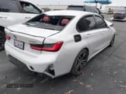 ✅ 2024 BMW 3 Series 330i xDrive • VIN: 3MW89FF04R8E44758 • Лот: 42385944. Опубликован ранее на IAAI с пробегом Не указан. Бесплатный доступ к архиву аукционных продаж из США и подробный отчёт об истории автомобиля на DreamBid. Изображение 4.