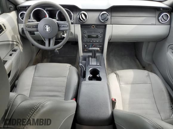 ✅ 2007 Ford Mustang Deluxe • VIN: 1ZVFT84N575265870 • Lot: 60278415. Listed on Copart with 251,670 mi. Free auction sales archive from the USA and detailed vehicle history report at DreamBid. Image 8.