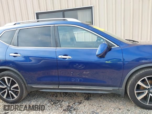 ✅ 2017 Nissan Rogue SV • VIN: JN8AT2MTXHW153932 • Lot: 42694899. Listed on IAAI with 96,550 mi. Free auction sales archive from the USA and detailed vehicle history report at DreamBid. Image 13.
