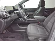 ✅ 2025 Chevrolet Equinox FWD LT • VIN: 3GNAXHEG4SL259303 • Lot: 90525115. Wystawiony na Copart z przebiegiem Nie podano. Bezpłatny archiwum sprzedaży aukcyjnych z USA i szczegółowy raport historii pojazdu na DreamBid. Zdjęcie 7.