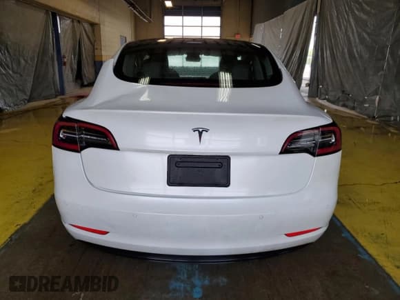 ✅ 2022 Tesla Model 3 • VIN: 5YJ3E1EAXNF370757 • Лот: 55691785. Опубликован ранее на Copart с пробегом Не указан. Бесплатный доступ к архиву аукционных продаж из США и подробный отчёт об истории автомобиля на DreamBid. Изображение 6.