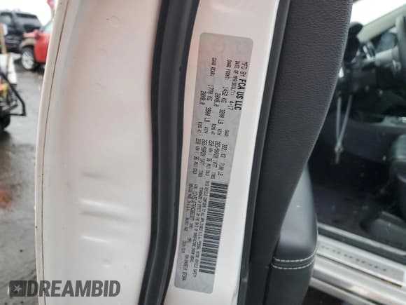 ✅ 2017 Dodge Durango Citadel • VIN: 1C4SDJET6HC883327 • Лот: 85861404. Опубликован ранее на Copart с пробегом 94 532 миль. Бесплатный доступ к архиву аукционных продаж из США и подробный отчёт об истории автомобиля на DreamBid. Изображение 13.