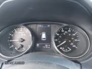 ✅ 2019 Nissan Rogue S • VIN: 5N1AT2MV8KC840084 • Lot: 43768746. Wystawiony na IAAI z przebiegiem 112 183 mil. Bezpłatny archiwum sprzedaży aukcyjnych z USA i szczegółowy raport historii pojazdu na DreamBid. Zdjęcie 7.