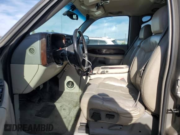 2002 Chevrolet Suburban Z71 с VIN 3GNFK16T02G237847, выставлен на аукционе Copart как лот 85391084 с пробегом 277 509 миль миль и Чистый • Clean title. История ставок и продаж доступна на DreamBid. Изображение 7.